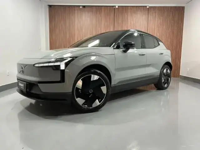 VOLVO EX30 69 KW ELÉTRICO PLUS em Brasília, DF