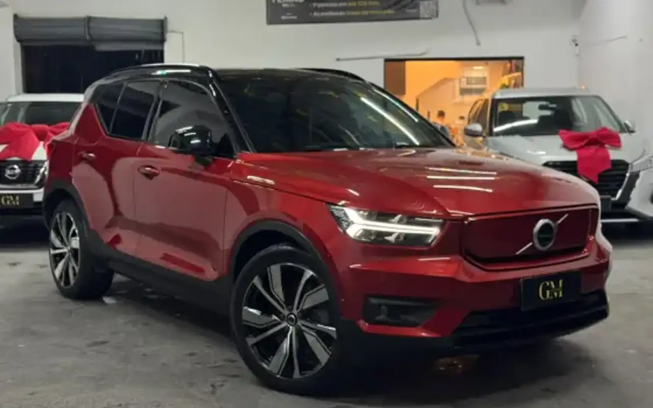 VOLVO XC40 P8 RECHARGE ELECTRIC BEV PURE AWD — foto 1 de 10