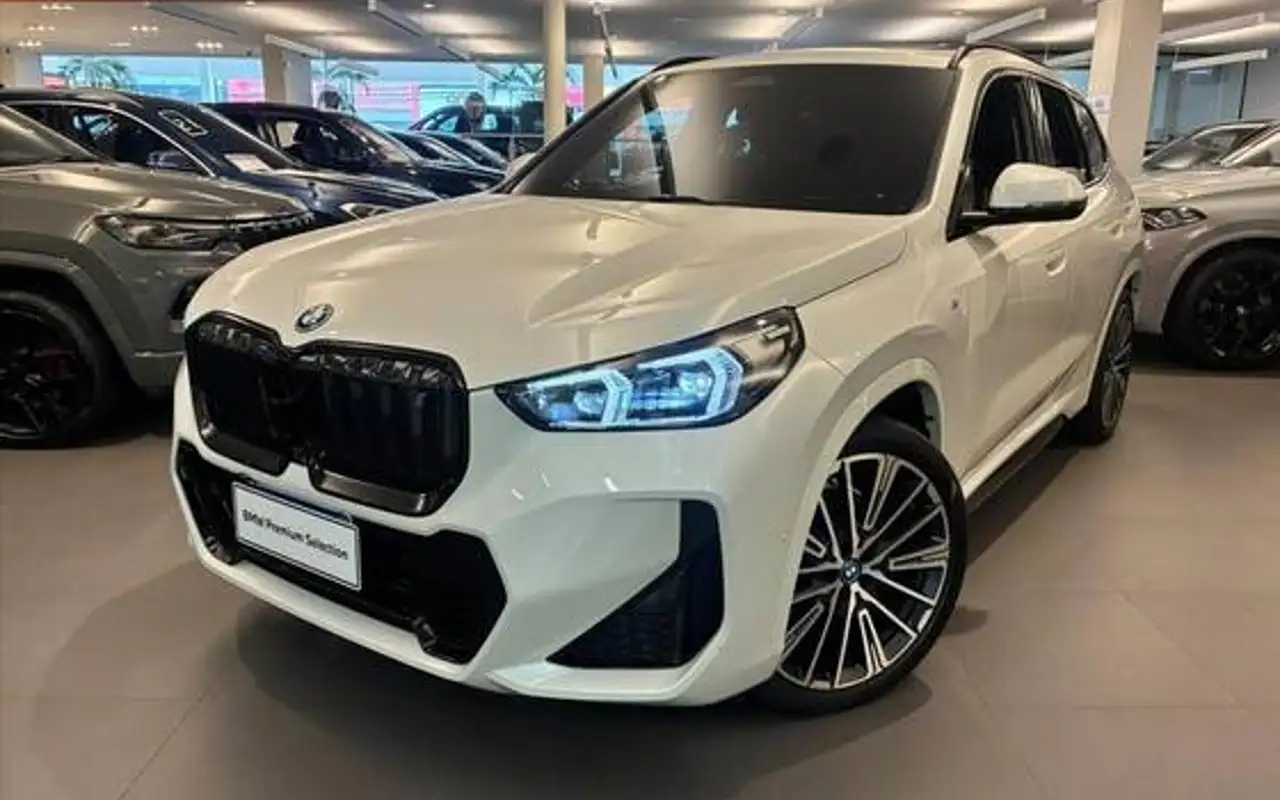BMW iX1 ELÉTRICO XDRIVE30 M SPORT — foto 1 de 16