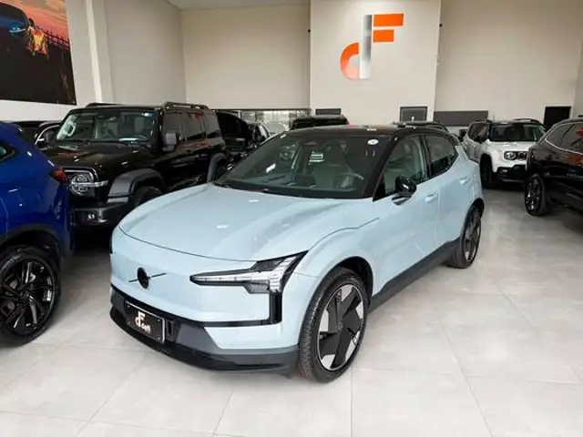 VOLVO EX30 69 KW ELÉTRICO PLUS em Ribeirão Preto, SP