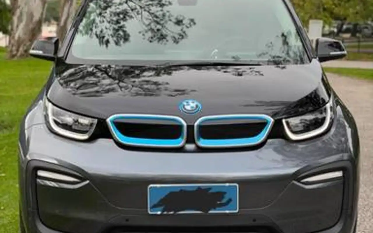 BMW i3 ELÉTRICO eDRIVE BEV FULL AUTOMÁTICO — foto 1 de 8