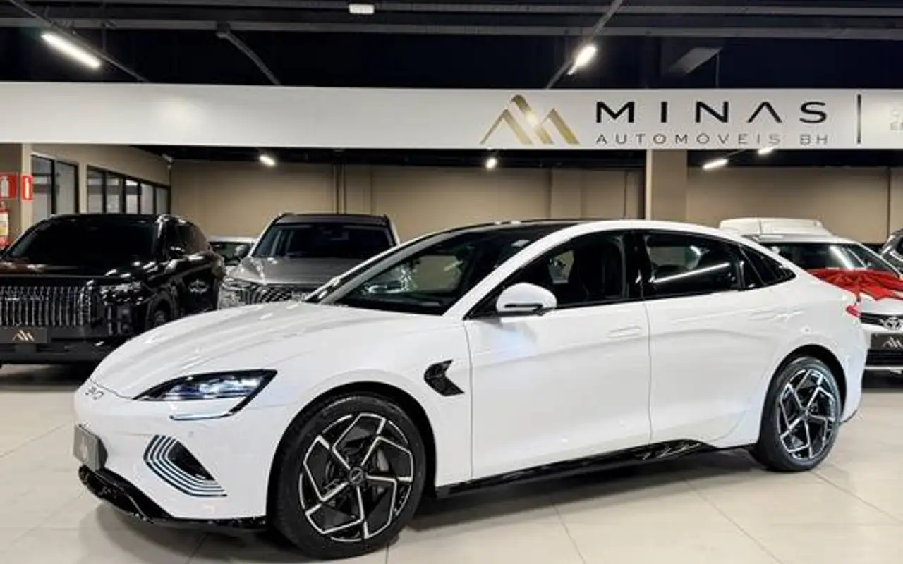 BYD SEAL 82,5 KW ELÉTRICO AWD — foto 1 de 17