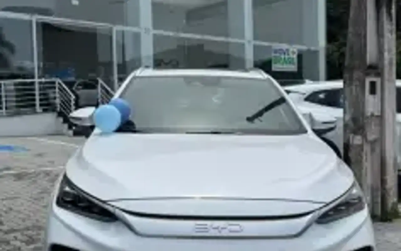 BYD TAN ELÉTRICO AWD — foto 1 de 11