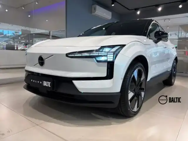 VOLVO EX30 69 KW ELÉTRICO ULTRA em Santos, SP