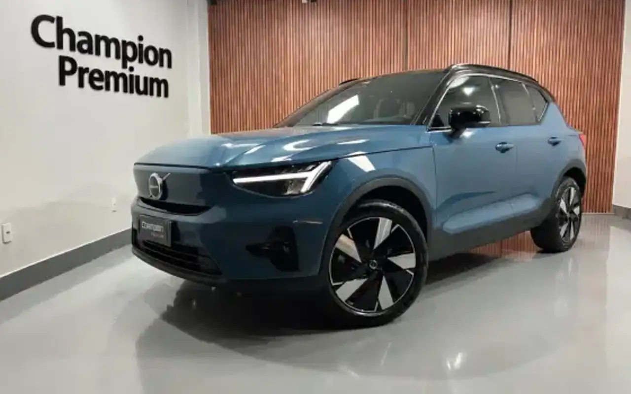 VOLVO XC40 P6 RECHARGE ELECTRIC PLUS — foto 1 de 13