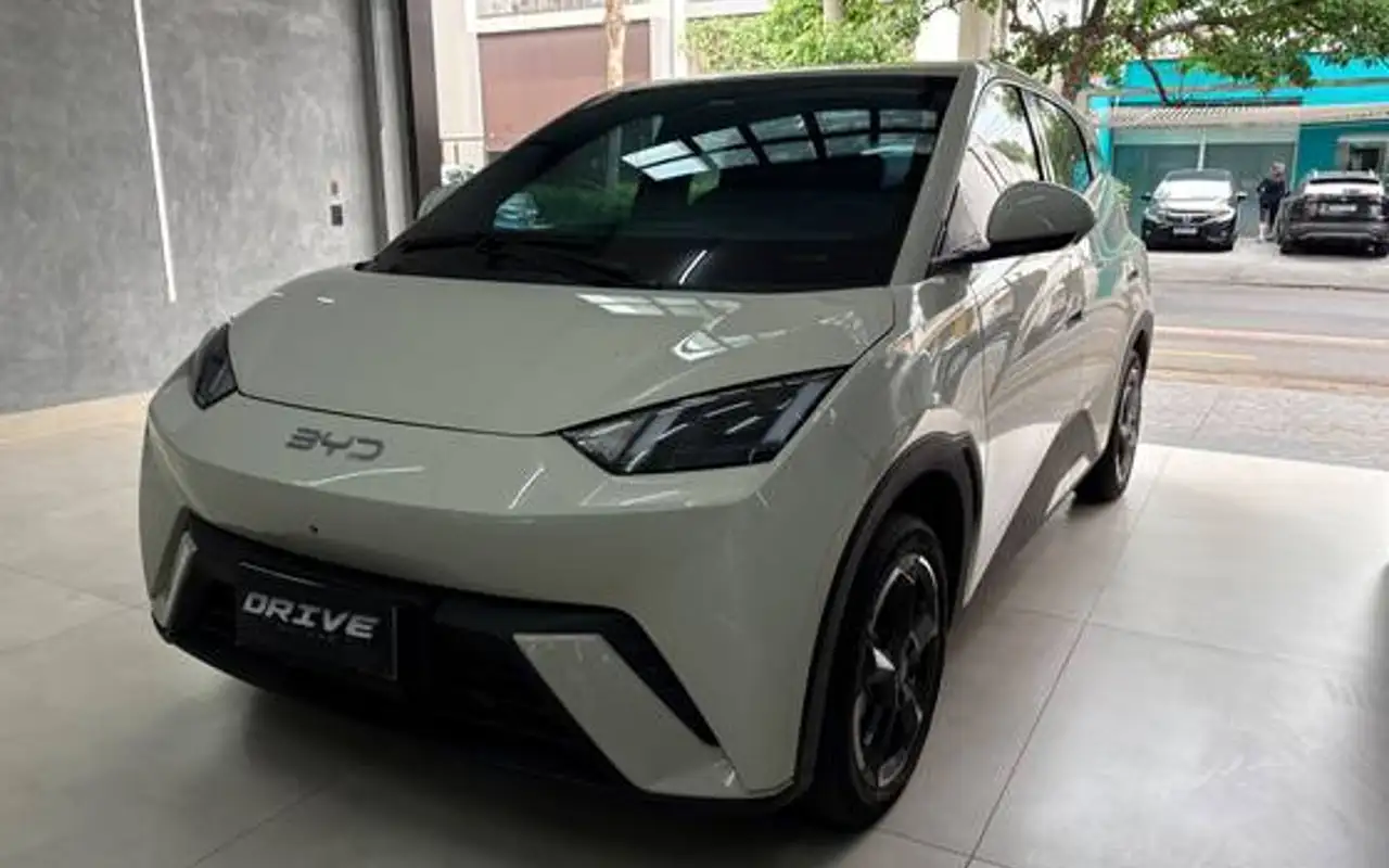 BYD DOLPHIN MINI 38 KW ELÉTRICO 5L — foto 1 de 6