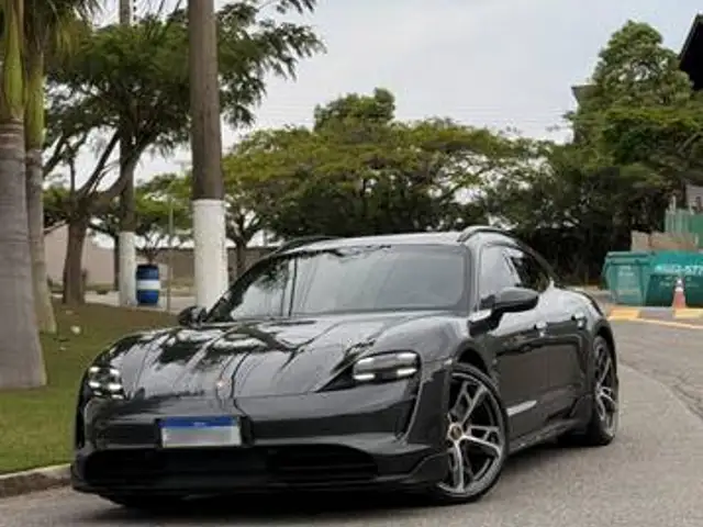 PORSCHE TAYCAN 4 CROSS TURISMO ELÉTRICO em Bragança Paulista, SP