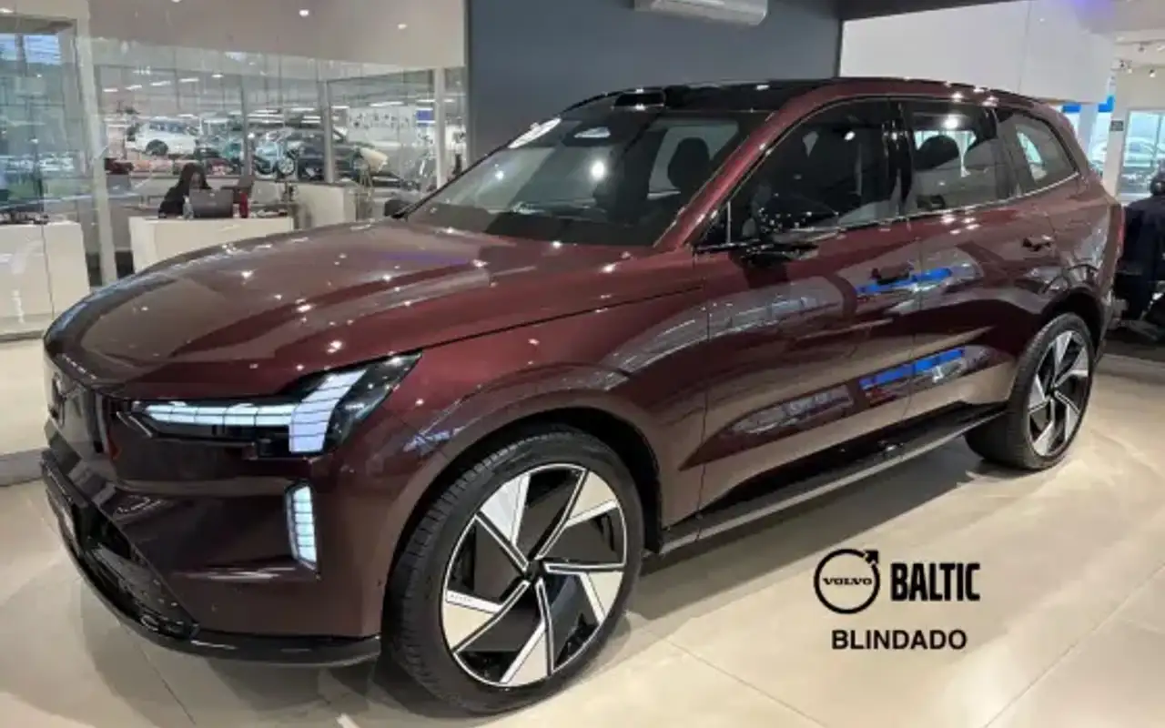 VOLVO EX90 P8 RECHARGE TWIN ELECTRIC PERFORMANCE ULTRA AWD — foto 1 de 11