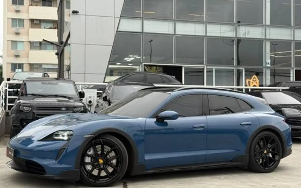 PORSCHE TAYCAN 4S CROSS TURISMO ELÉTRICO — foto 1 de 13