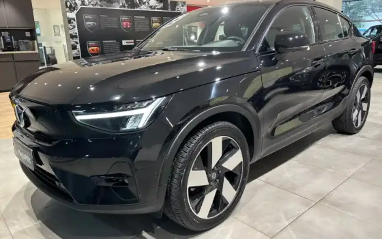 VOLVO C40 P8 RECHARGE TWIN ELECTRIC ULTIMATE AWD — foto 1 de 18