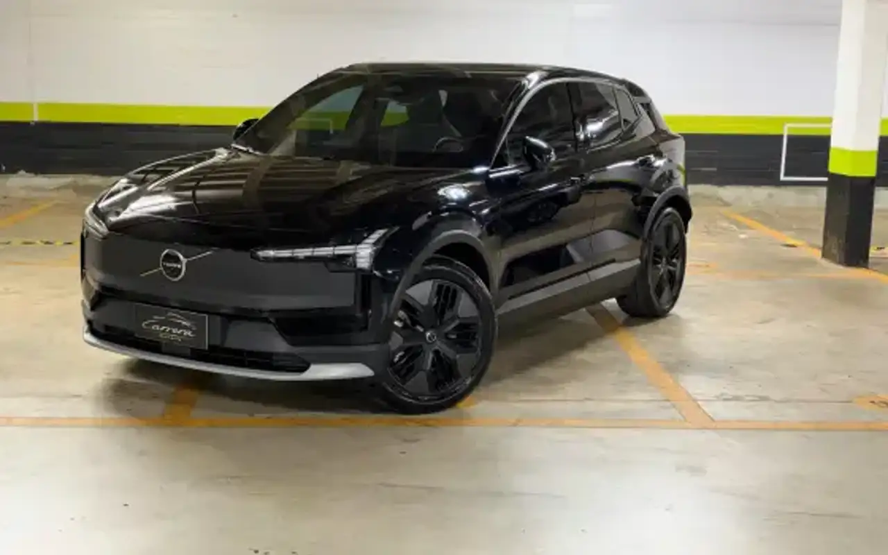 VOLVO EX30 69 KW ELÉTRICO CROSS COUNTRY — foto 1 de 20