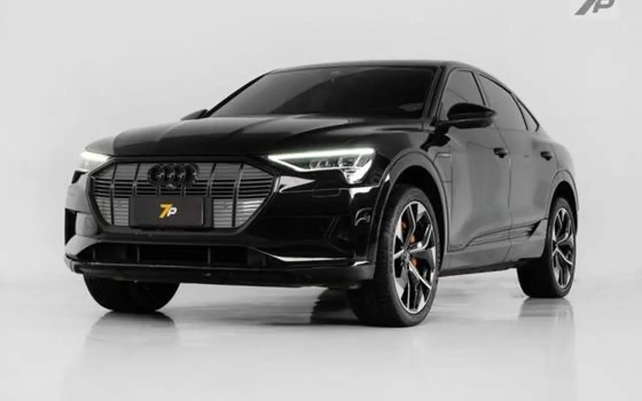 AUDI E-TRON ELÉTRICO SPORTBACK PERFORMANCE QUATTRO — foto 1 de 18