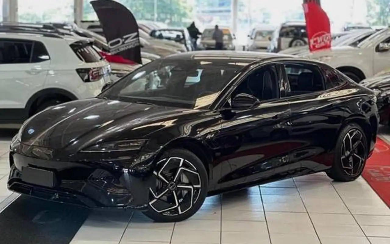 BYD SEAL 82,5 KW ELÉTRICO AWD — foto 1 de 14